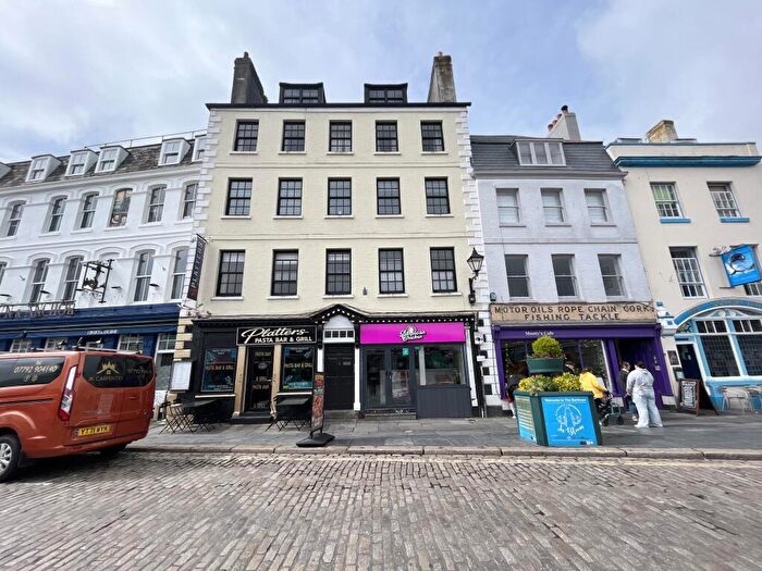 2 Bedroom Flat To Rent In The Barbican, PL1