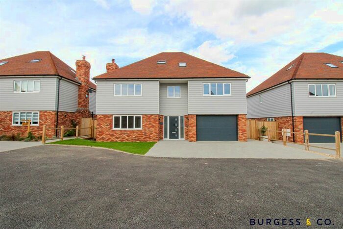 5 Bedroom Detached House For Sale In Thorne Place, Bexhill-On-Sea, TN39