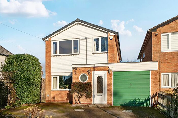 3 Bedroom Link Detached House For Sale In Barton Lodge Road, Birmingham, B28