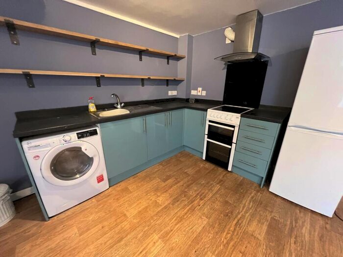1 Bedroom Flat To Rent In Locks Hill, Frome, Somerset, BA11