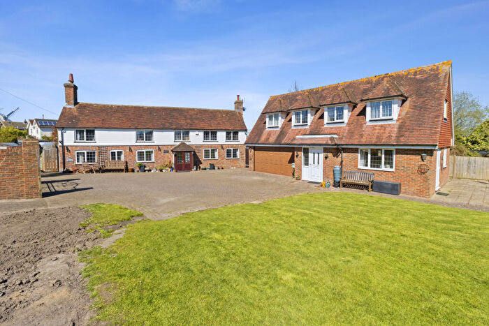 5 Bedroom Detached House For Sale In Windmill Hill, East Sussex, BN27