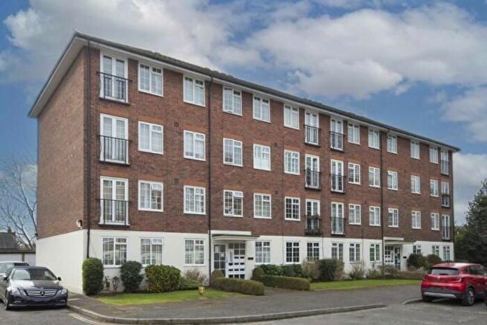 2 Bedroom Flat To Rent In St. Peters Way, Ealing, W5