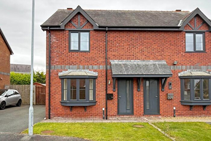 3 Bedroom Semi-Detached House For Sale In Maes Meddyg, Caernarfon, Gwynedd, LL55