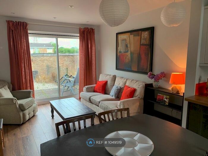 5 Bedroom Semi-Detached House To Rent In Kemsing Gardens, Canterbury, CT2