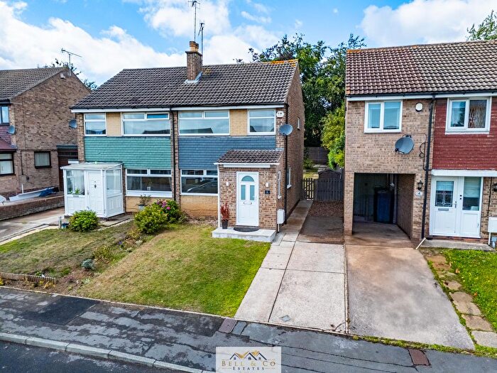 3 Bedroom Semi Detached House For Sale In Osprey Road, Aston, Sheffield, S26