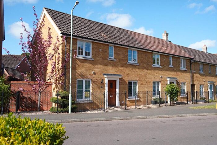 3 Bedroom End Of Terrace House For Sale In Thistle Way, Red Lodge, Bury St. Edmunds, Suffolk, IP28