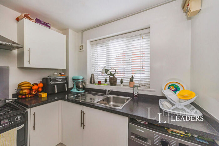 2 Bedroom House To Rent In Corby Crescent, Anchorage Park, Portsmouth, PO3