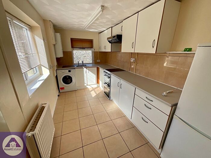 2 Bedroom Maisonette To Rent In Bryn Terrace, High Street, Blaina, Abertillery, NP13