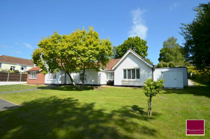 3 Bedroom Semi-Detached Bungalow To Rent In Yarmouth Road, Norwich, NR7