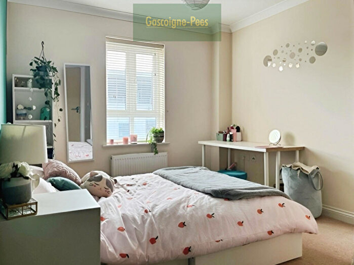 2 Bedroom Apartment To Rent In Sinclair Drive, Basingstoke, RG21