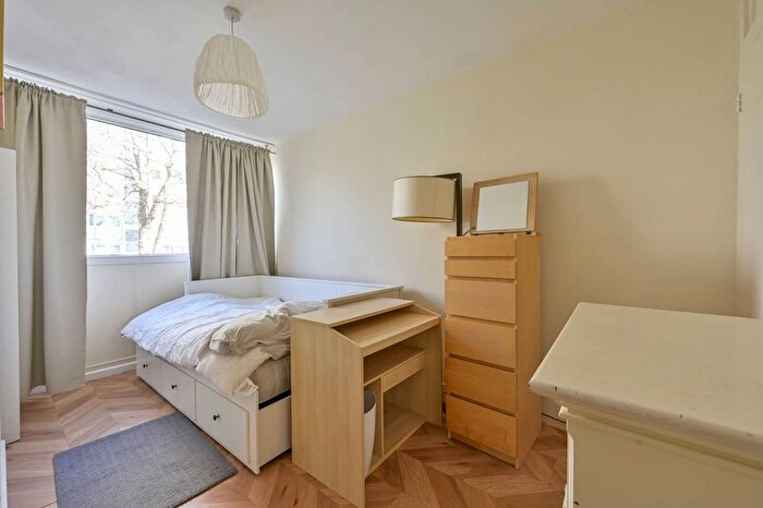 6 Bedroom Terraced House To Rent In Danebury Avenue, Roehampton, London, SW15