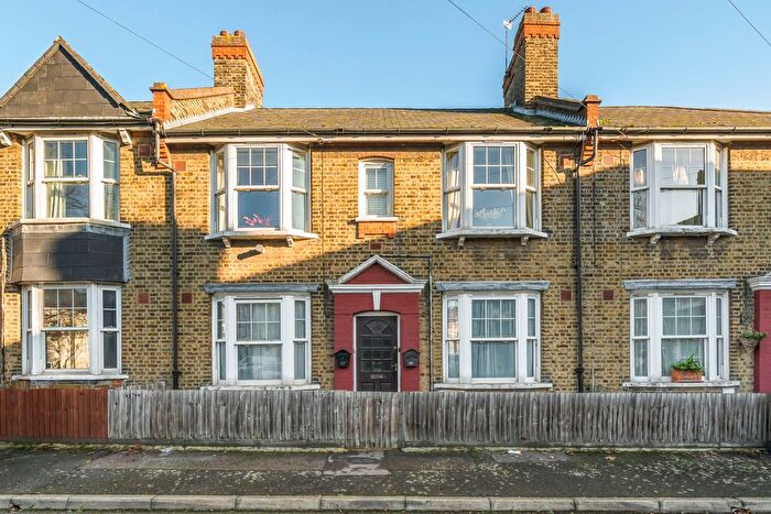 2 Bedroom Flat For Sale In Derrick Gardens, Charlton, London, SE7