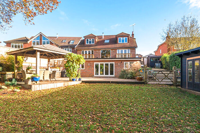 5 Bedroom Detached House For Sale In Larkfield Road, Farnham, GU9