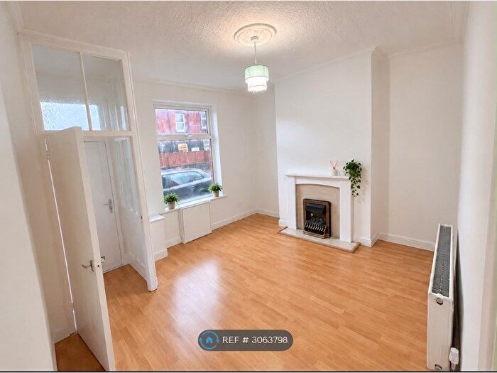 2 Bedroom End Of Terrace House To Rent In Fitzroy St, Ashton-Under-Lyne, OL7