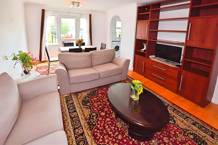 1 Bedroom Flat To Rent In Page Street, London, NW7