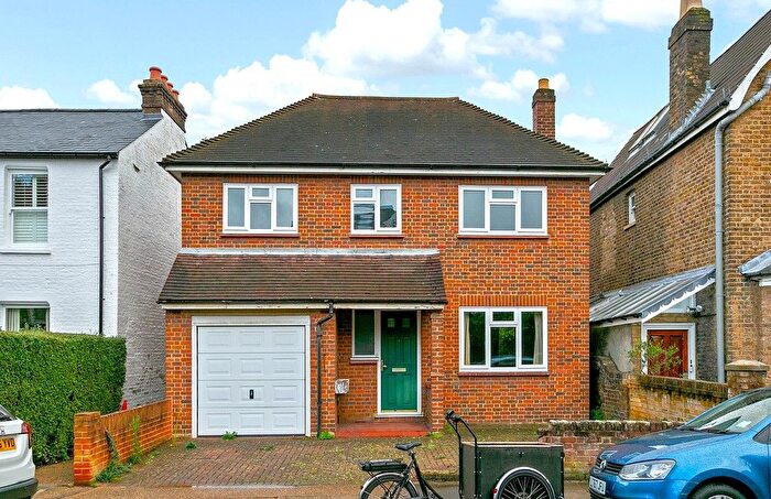4 Bedroom Detached House For Sale In Gloucester Road, Kew, Richmond, Surrey, TW9