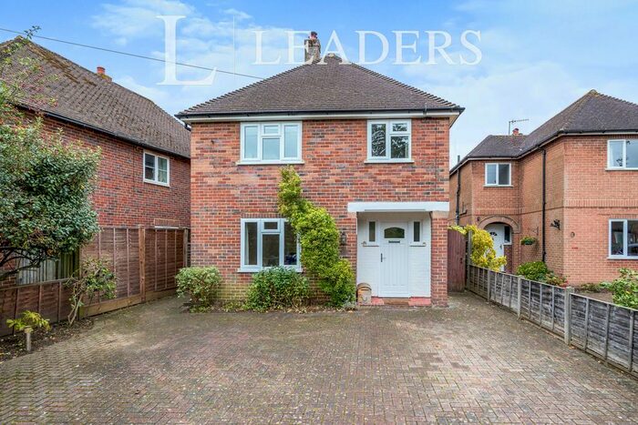 3 Bedroom Detached House To Rent In Nursery Road, Godalming, GU7