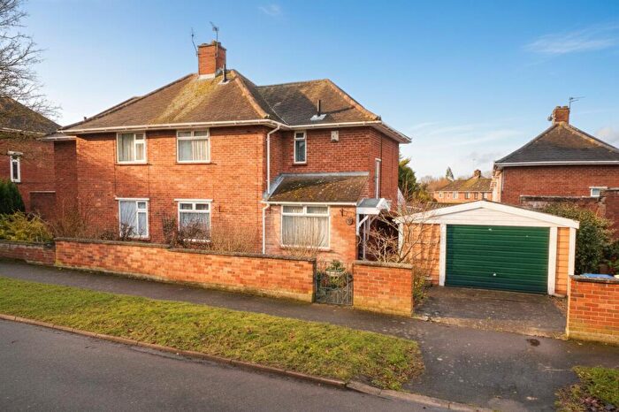 3 Bedroom Semi Detached House For Sale In Little John Road, Tuckswood, Norwich, NR4