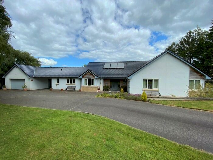 5 Bedroom Detached Bungalow For Sale In Upper Myrtlefield, IV2