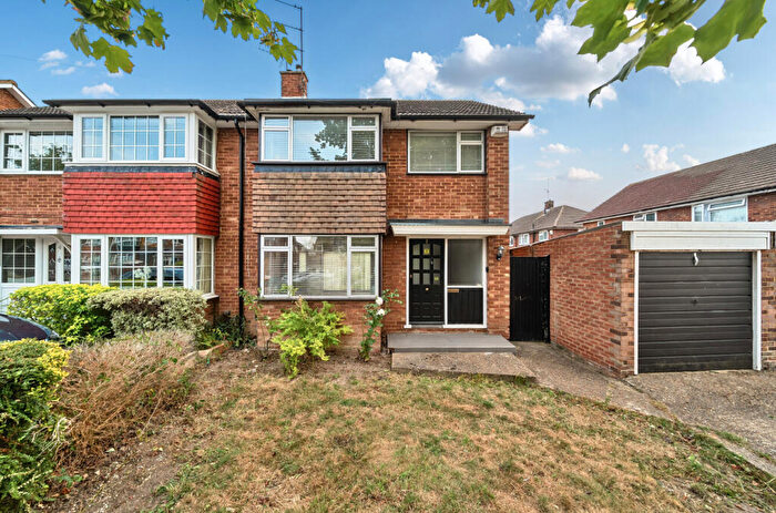 3 Bedroom Semi-Detached House For Sale In Lockington Crescent, Dunstable, Bedfordshire, LU5