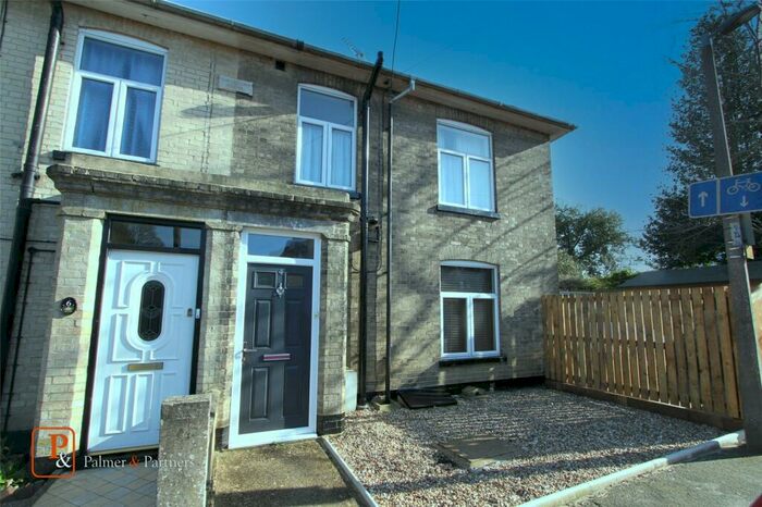 3 Bedroom Semi-Detached House To Rent In Fairfield Hill, Stowmarket, Suffolk, IP14