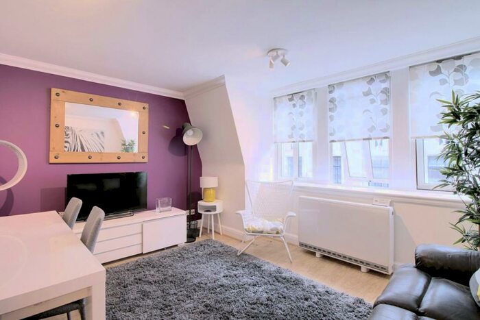 1 Bedroom Apartment To Rent In Carthusian Street, Clerkenwell, EC1M