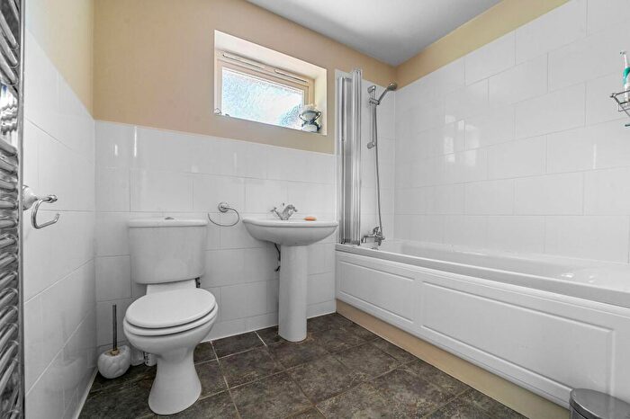 2 Bedroom Bungalow For Sale In Saddlemakers Lane, Melton, IP12