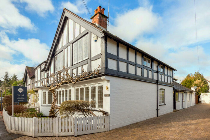 3 Bedroom End Of Terrace House To Rent In Ferry End, Bray, SL6