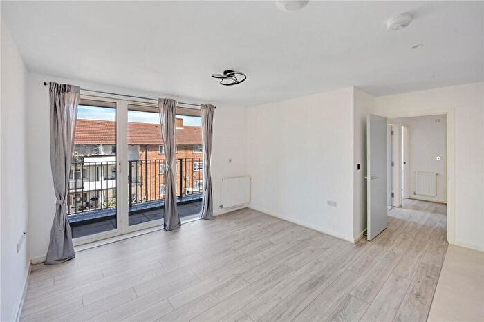 2 Bedroom Apartment To Rent In Hastings Road, London, E16