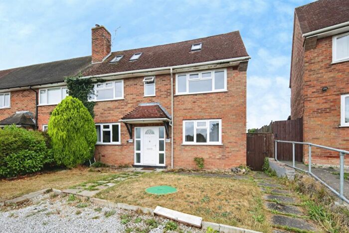 4 Bedroom Semi Detached House For Sale In Hall Close, Stoneleigh, Coventry, CV8