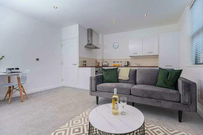 1 Bedroom Apartment To Rent In Elland Road, Leeds, LS11