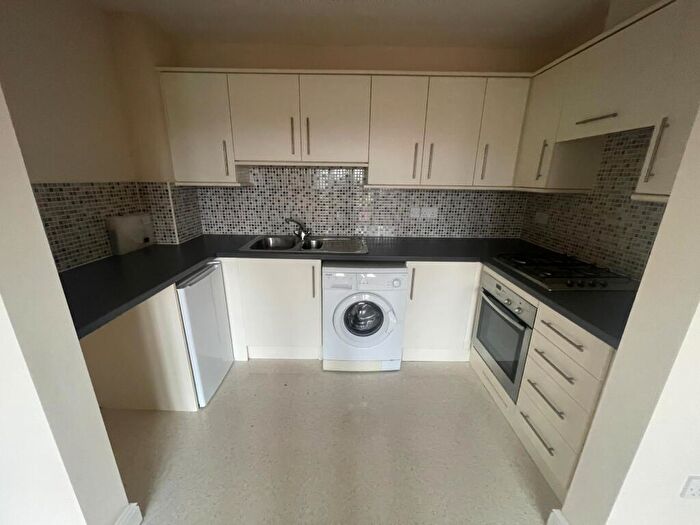 2 Bedroom Flat To Rent In Occupation Lane, Swadlincote, Burton Upon Trent, DE11
