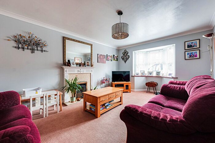 4 Bedroom Detached House For Sale In Spindle Beams, Rochford, SS4