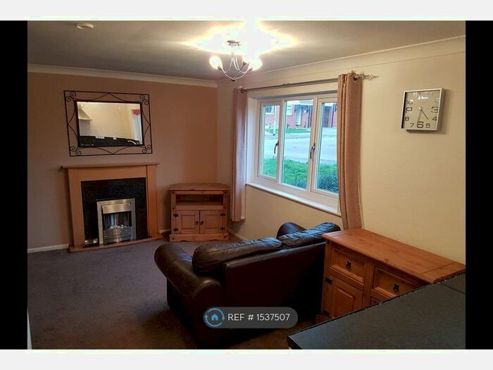 Studio To Rent In Searby Road, Rotherham, S66