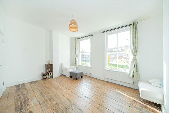 2 Bedroom Apartment To Rent In Grafton Road, London, NW5