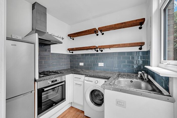 1 Bedroom Maisonette To Rent In Eastcombe Avenue, SE7