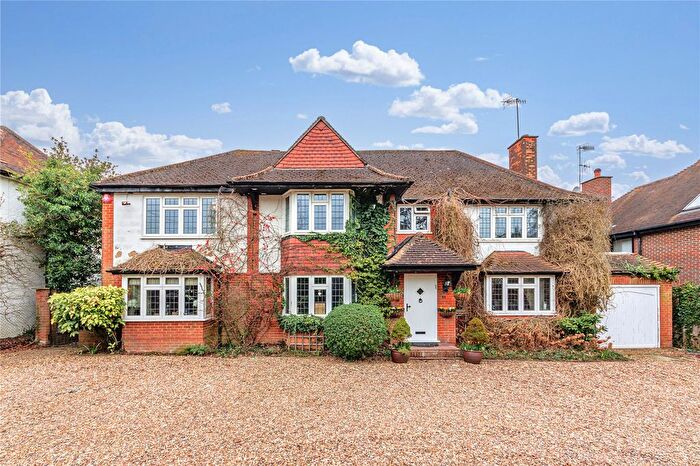 5 Bedroom Detached House For Sale In Newlands Avenue, Radlett, Hertfordshire, WD7