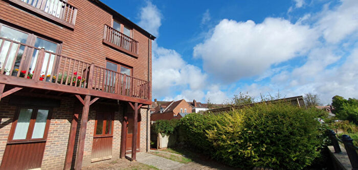 3 Bedroom Town House To Rent In Fordingbridge, SP6
