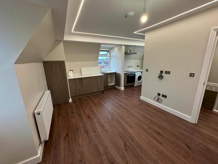 3 Bedroom Flat To Rent In Church Street, London, N9