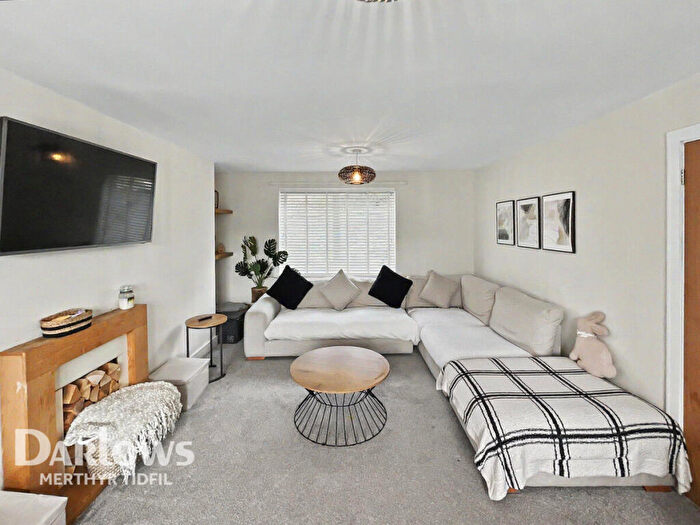 3 Bedroom Detached House For Sale In Taff Vale Estate, Treharris, CF46