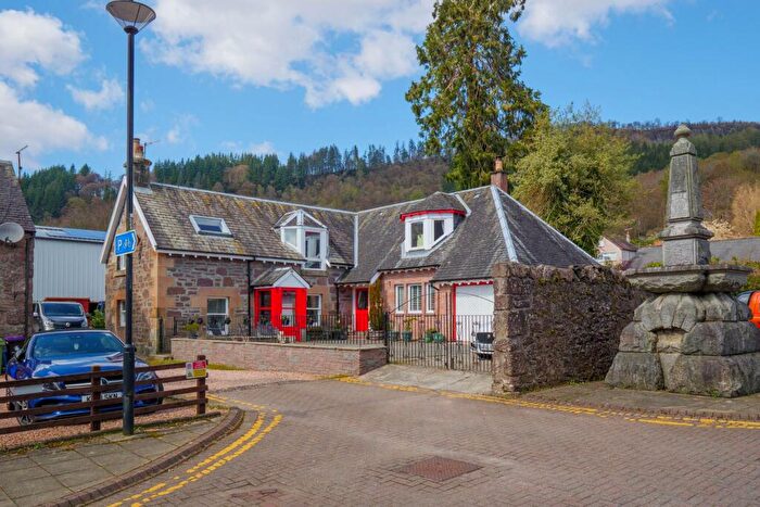 3 Bedroom Detached House For Sale In Ancaster Square, Callander, FK17