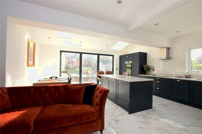 3 Bedroom Semi-Detached House To Rent In Tinshill Road, Leeds, West Yorkshire, LS16