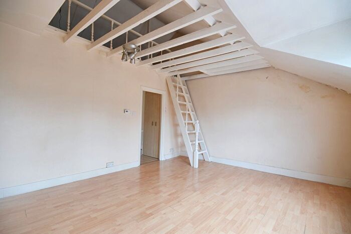 1 Bedroom Flat For Sale In Endsleigh Road, London, W13