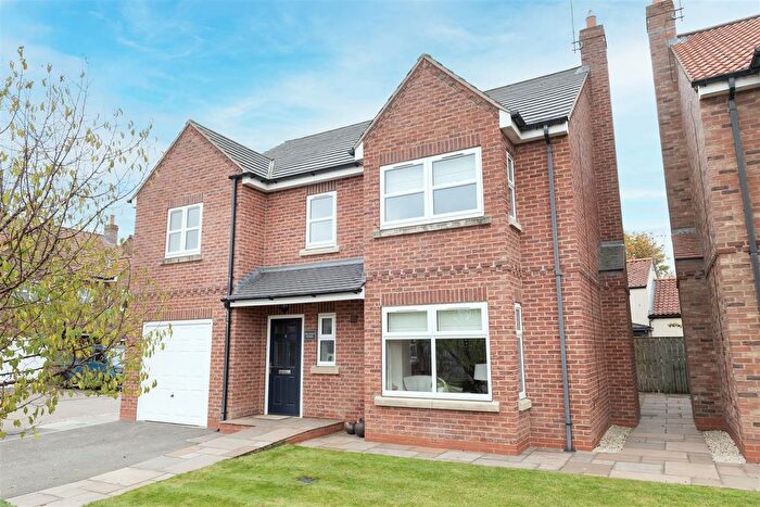 5 Bedroom Detached House For Sale In Williamsfield Road, Cranswick, YO25