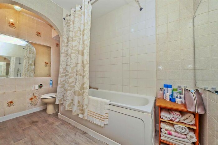 1 Bedroom Flat To Rent In Watford Road, Northwood, HA6