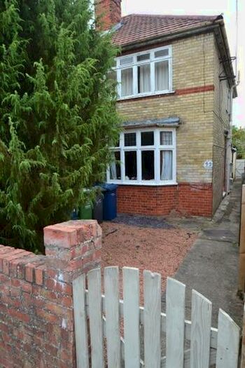 3 Bedroom Detached House To Rent In Garden Walk, Arbury, Cambridge, CB4