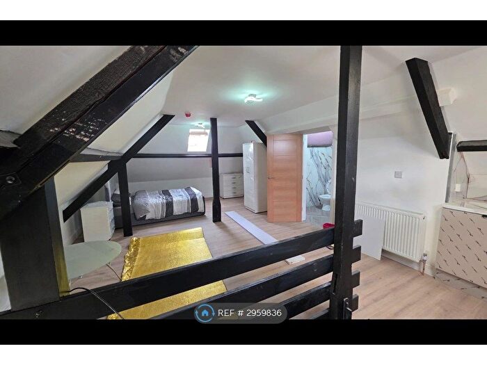 Studio To Rent In Sparkhill, Birmingham, B11