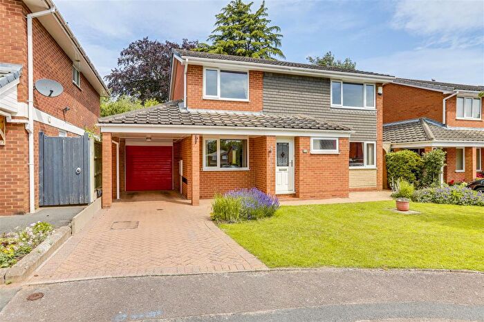 4 Bedroom Detached House For Sale In Fleming Close, Watnall, Nottinghamshire, NG16