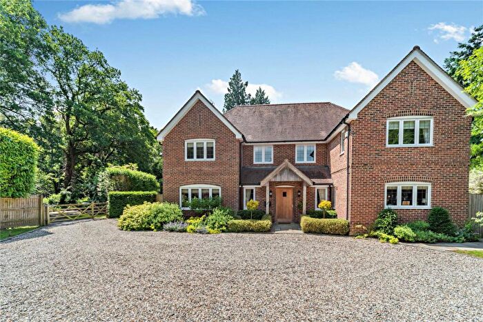 5 Bedroom Detached House For Sale In Yattendon Road, Hermitage, Thatcham, Berkshire, RG18