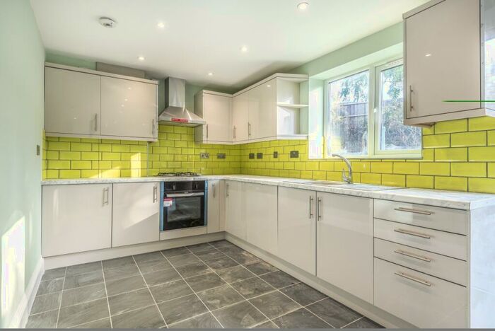 5 Bedroom House To Rent In Moyne Place, London, NW10